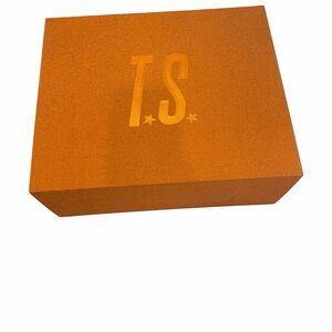 Taylor Swift “T.S” Metallic Collectors Box